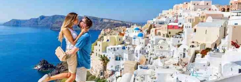 europe-best-honeymoon-destinations-santorini-greece